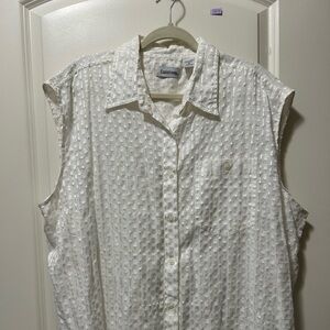 White Sleeveless Blouse Capistrano 4X